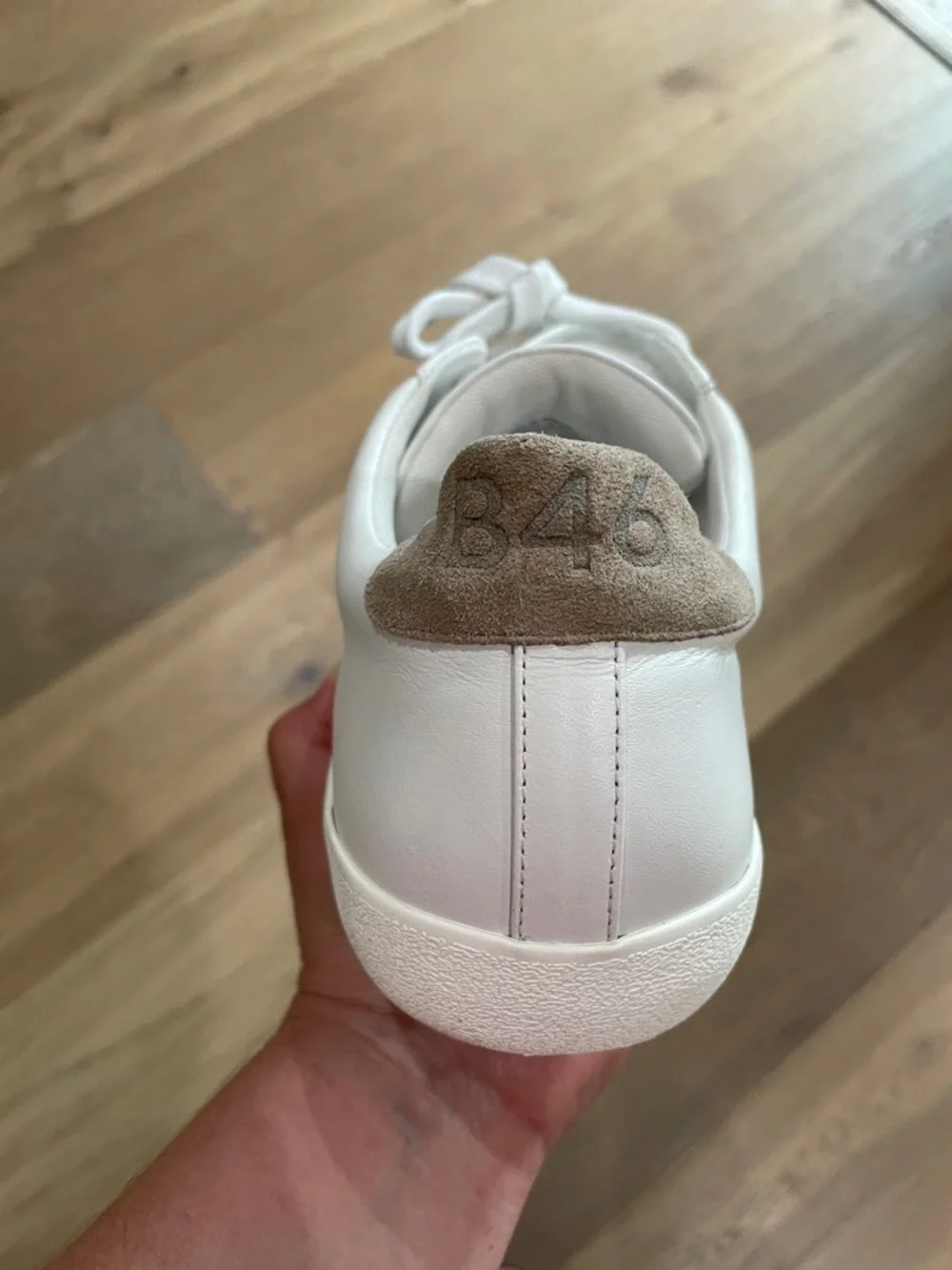 Bernardo Tatum Leather Logo Sneakers Low-Top Sneakers B46 Size 9.5